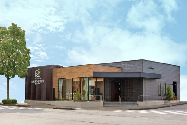 家族葬の小さな家 京成臼井駅前の内観