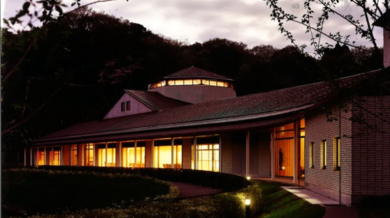 長南聖苑の外観