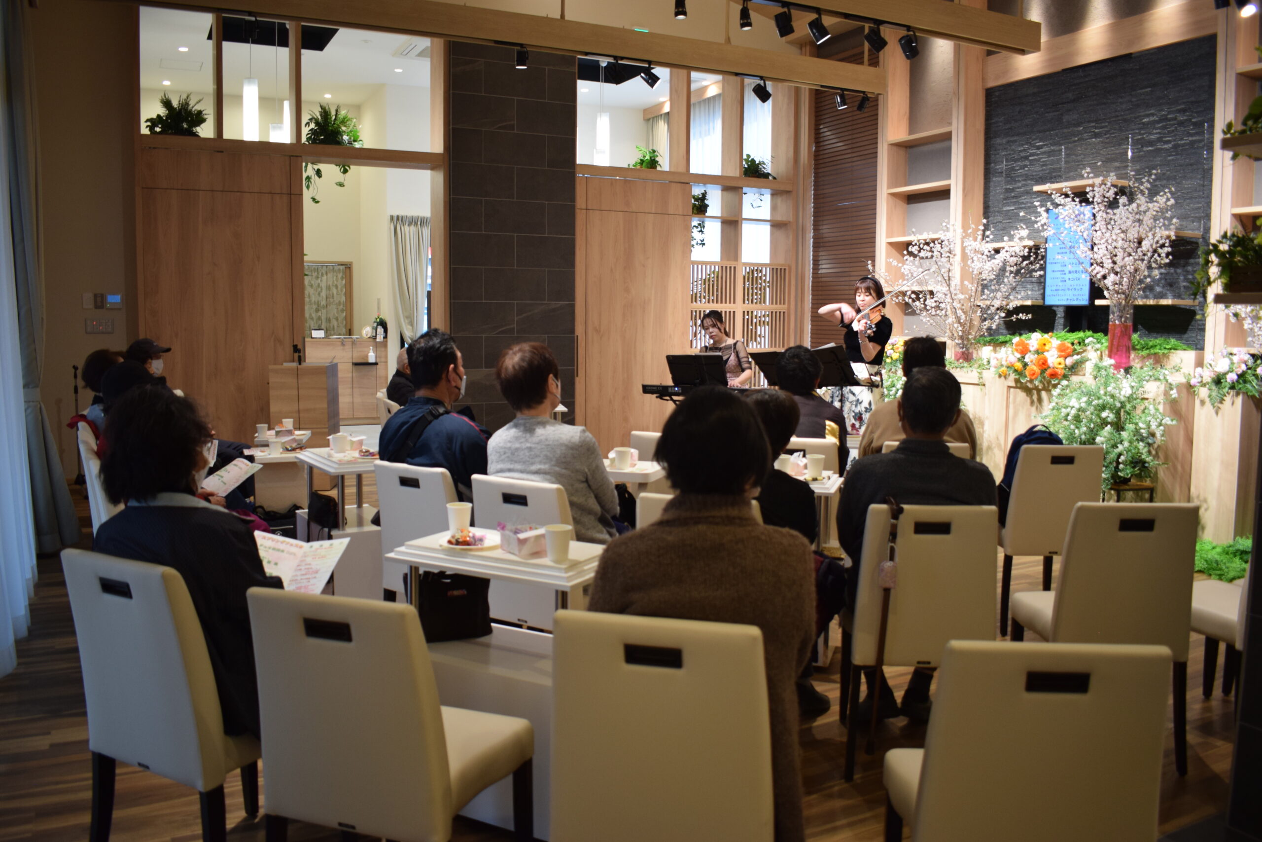 都賀若松町ホールでスプリングフェスタを行いました